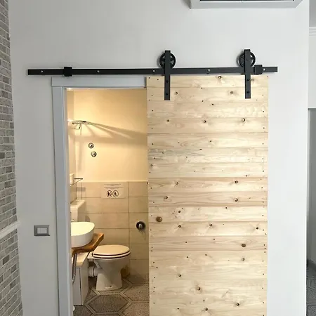 בית הארחה Parlamento Historic Center Bathroom En-suite