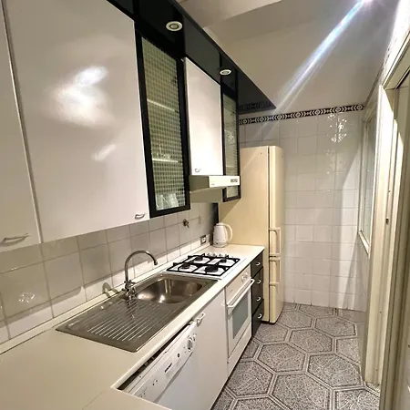 בית הארחה Parlamento Historic Center Bathroom En-suite